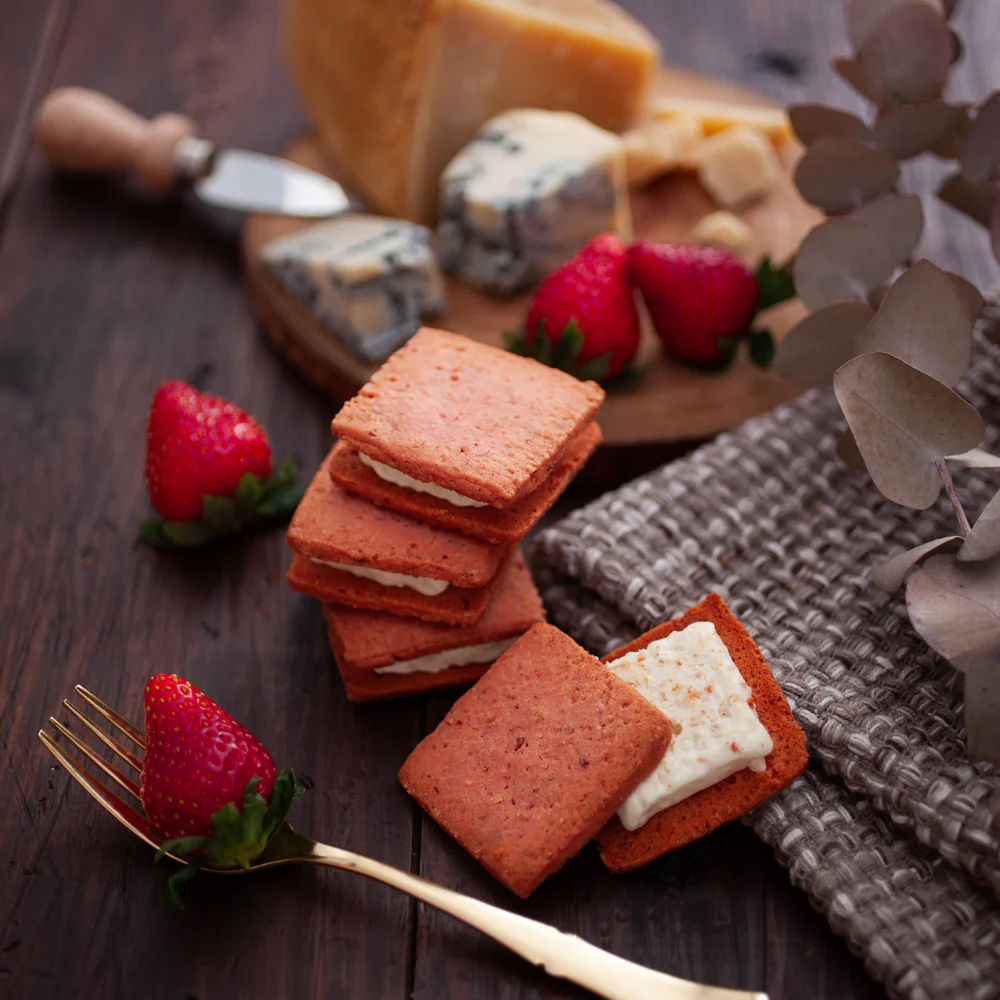 チーズ菓子専門店 「CHEESE CAVARY TOKYO」 チーズサンドあまおう8個 ギフトカード